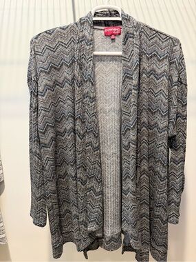 Women's Open-Front Gray Chevron Cardigan